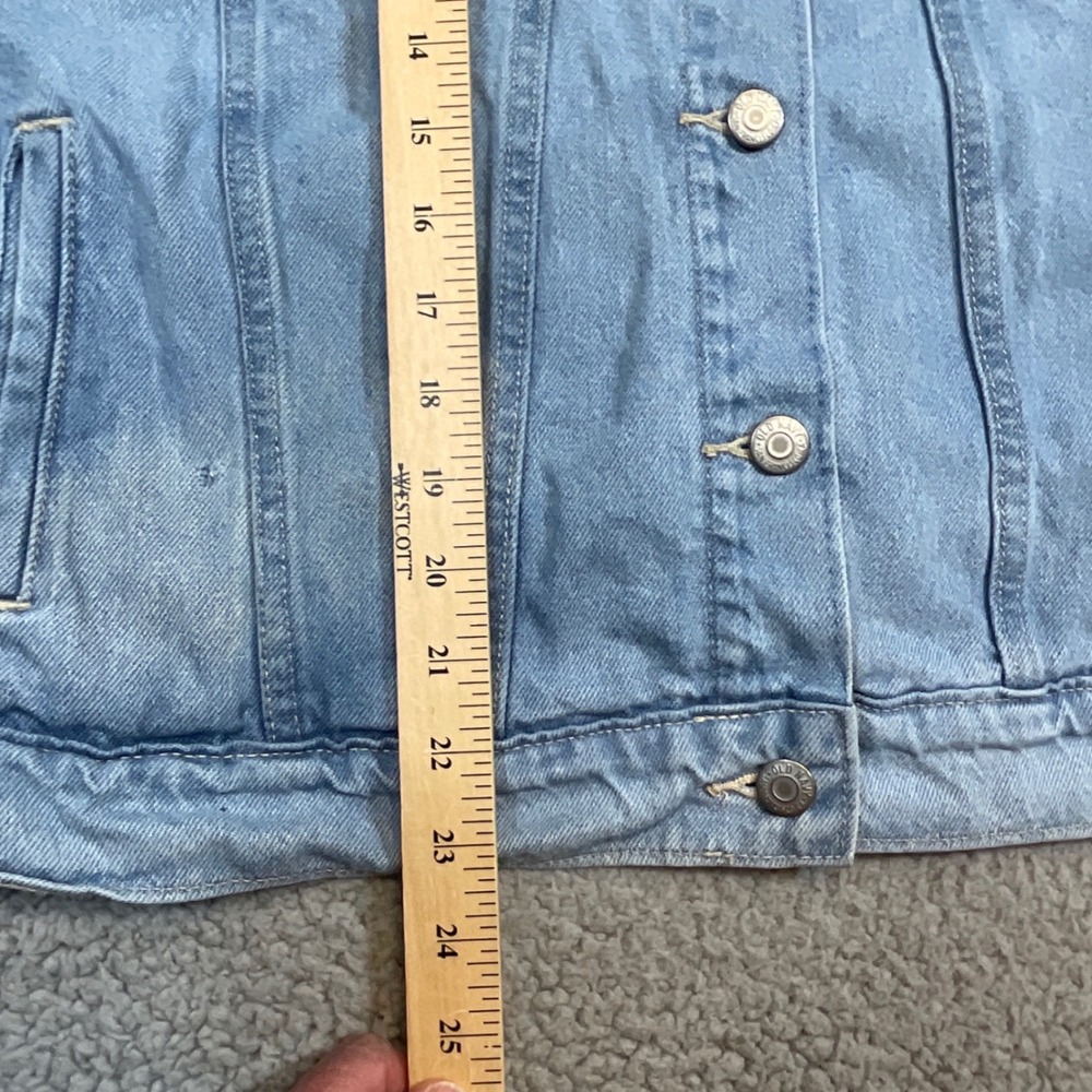 Old Navy Denim Jacket Womens XL Light Wash Cotton Trucker Classic 90s Y2K Vibe - Picture 7 of 11